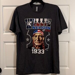 Willie Nelson and friends T shirt medium